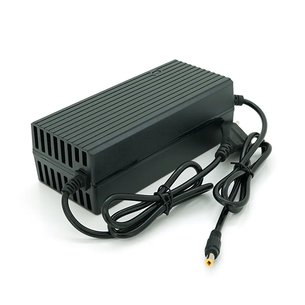 Зарядний пристрій Jinyi для акумуляторів Li-ion 36V(42V),10S,5A,штекер 5.5*2.5,з індикацією,BOX