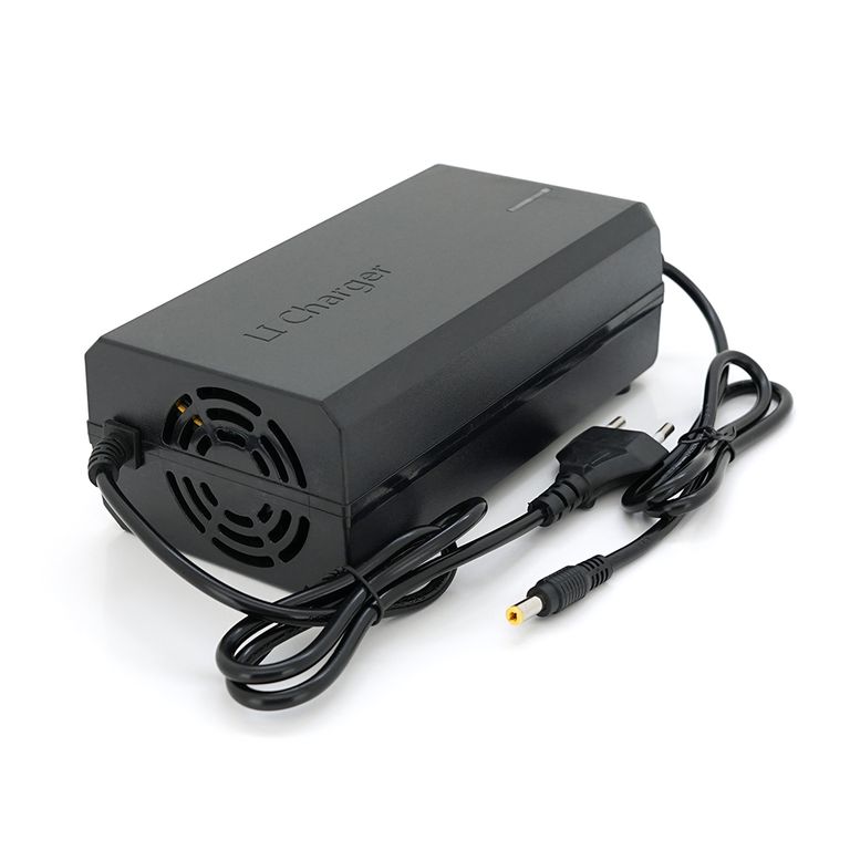 Зарядний пристрій Jinyi для акумуляторів LiFePo4 72V(87,6V),24S,4A,штекер 5.5*2.5,з індикацією,BOX