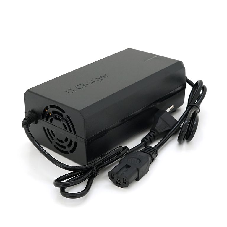 Зарядний пристрій Jinyi для акумуляторів LiFePo4 72V(87,6V),24S,6A,штекер Triangle plug (T-tipe / IEC / C13 N+L-), з індикацією,BOX