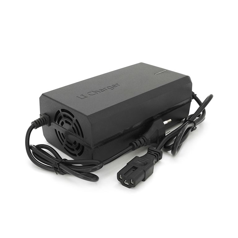 Зарядний пристрій Jinyi для акумуляторів Li-ion 60V(67.2V),16S,6A,штекер Triangle plug (T-tipe / IEC / C13 N+L-). з індикацією,BOX